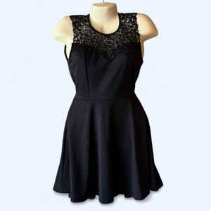 CHARLOTTE RUSSE Black Lace Mini Dress